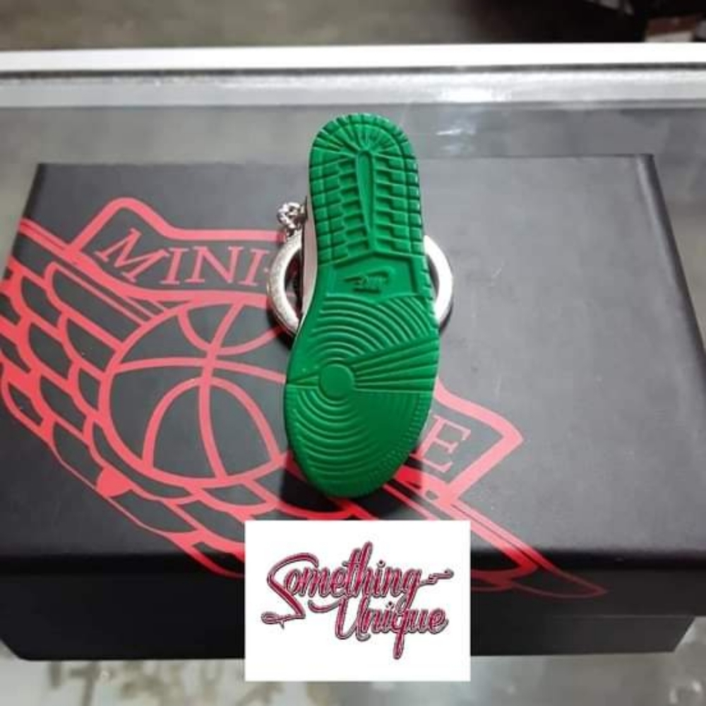 Sneaker Shoe Keychain - Picture 2 of 2